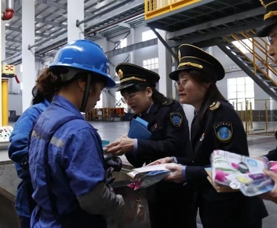 無錫衛(wèi)監(jiān)開展第21個《職業(yè)病防治法》宣傳周活動